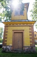 Šilų bažnyčia · medinė varpinė