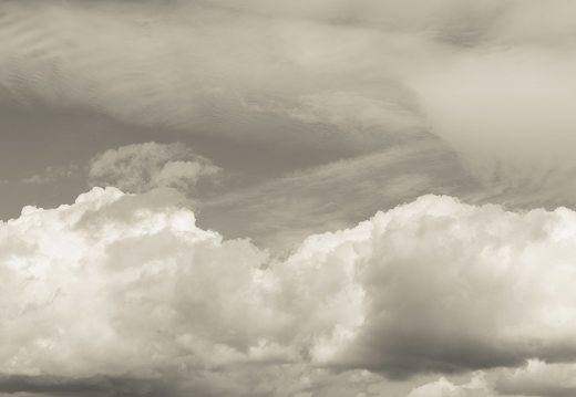 Juodkrantė · marios, jachta, debesys