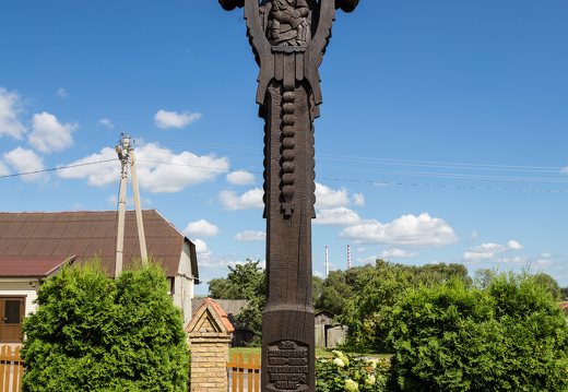 Naujųjų Kietaviškių Švč. Trejybės bažnyčia · žuvusiems kietaviškiečiams