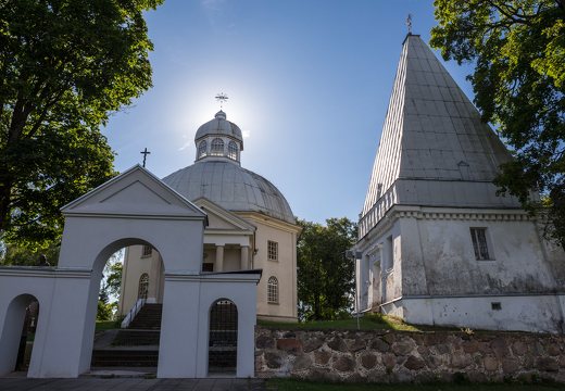 Buivydžiai · Šv. Jurgio bažnyčia ir Radziševskių koplyčia