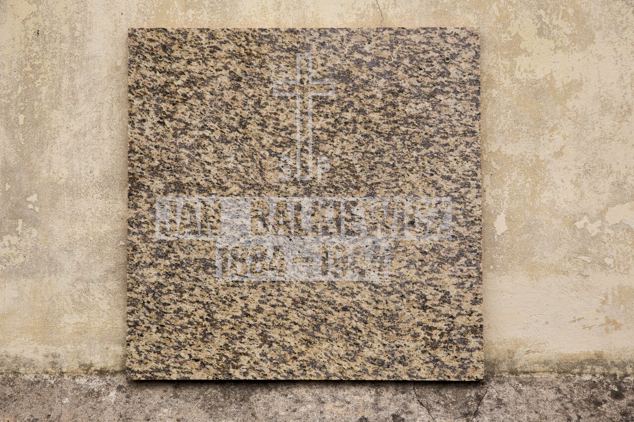 Rykantų Švč. Trejybės bažnyčia · paminklinė lenta: Jan Balkewicz